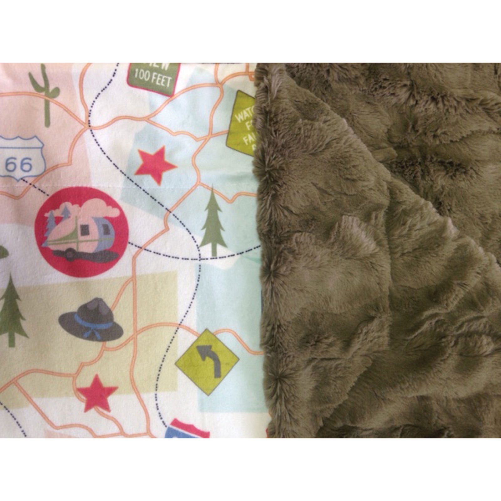 Camp Casual CC-005TM The Throw Plush Blanket - Travel Map