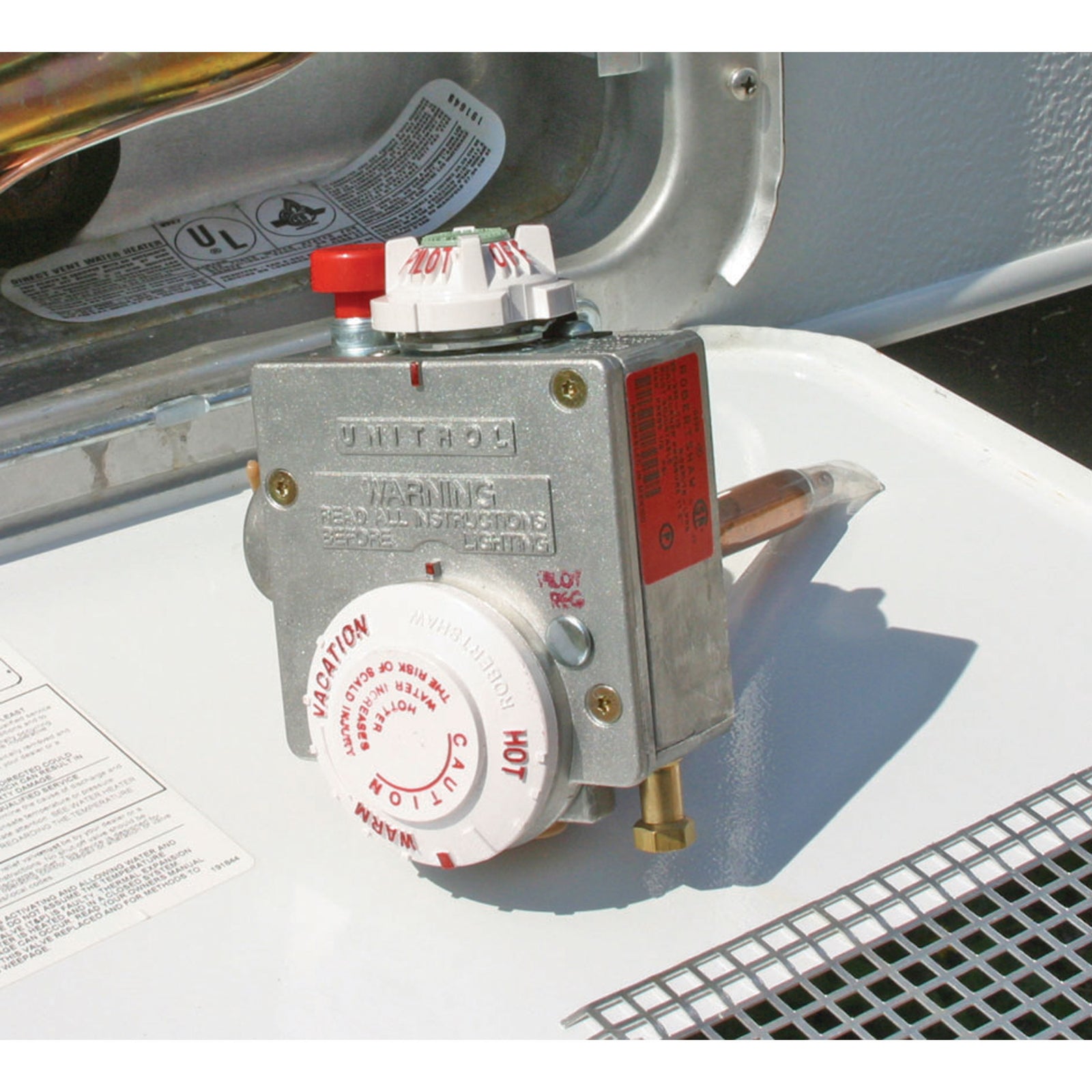 Camco 08631 Gas Controls - 3/8" Inv. Flare Inlet With 3/8" Inv. Flare Outlet, 1-1/4" Shank