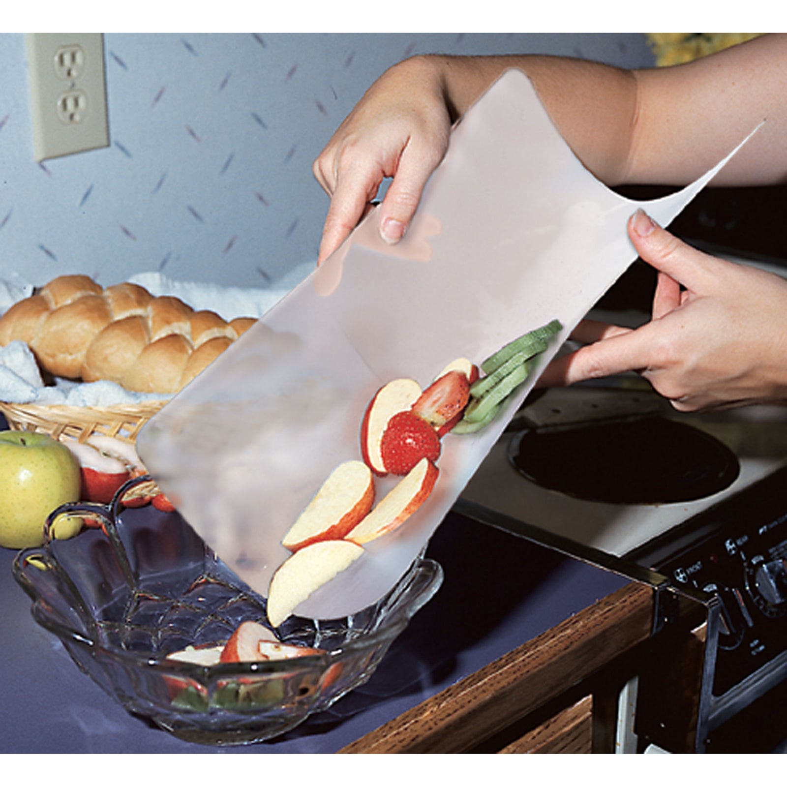 Camco 43770 Stowaway Flexible Cutting Mat - 11.5" x 15"