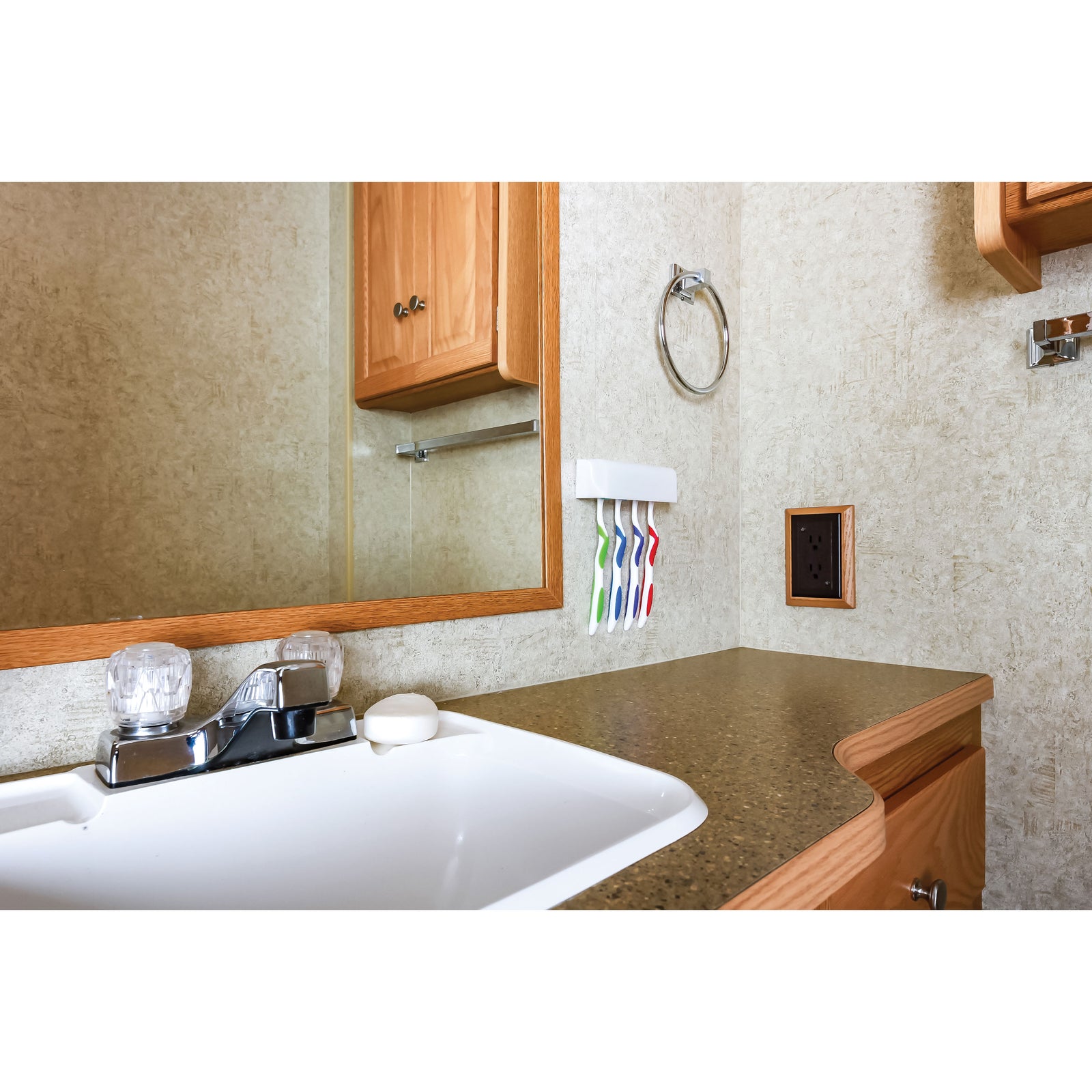 Camco 57204 Pop-A-Toothbrush - 4 Toothbrush Qty, White